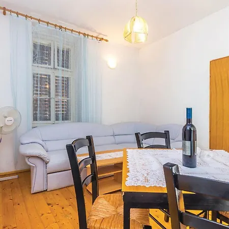 Stunning In With Kitchen *